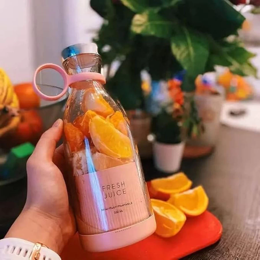 Miracle Solutions Electric Portable Mini Juicer Bottle | Wireless Personal Size Juicer Blender for Smoothies and Shakes (Multicolor)